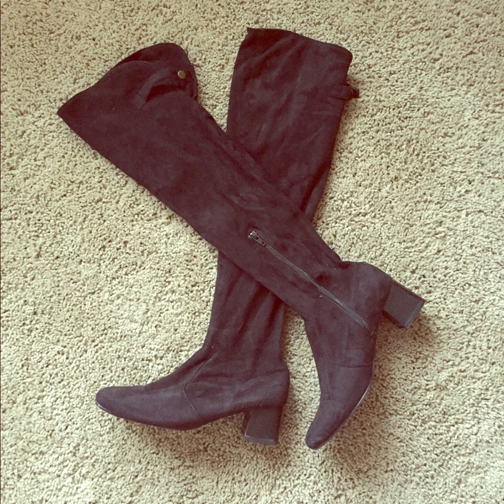 Over the knee boot - lightly used.